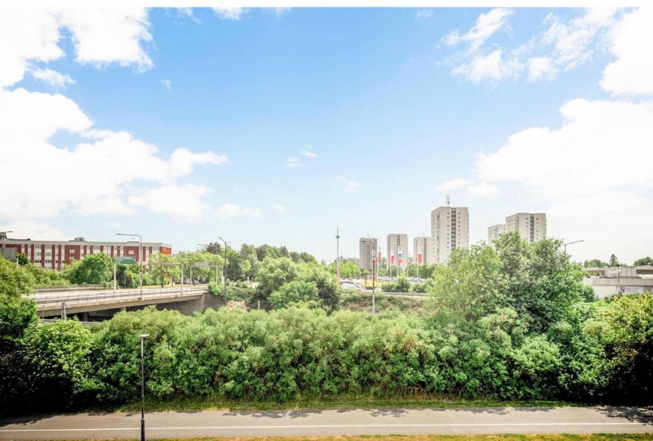 I Lyxig Laegenhet Naera Emporia * Malmö